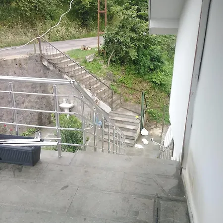 Genis, Sakin Tatil Duraginiz